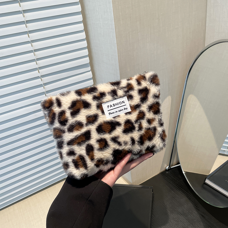 Travel Accessories Toiletry Bag - Leopard print plush Makeup Bag Large