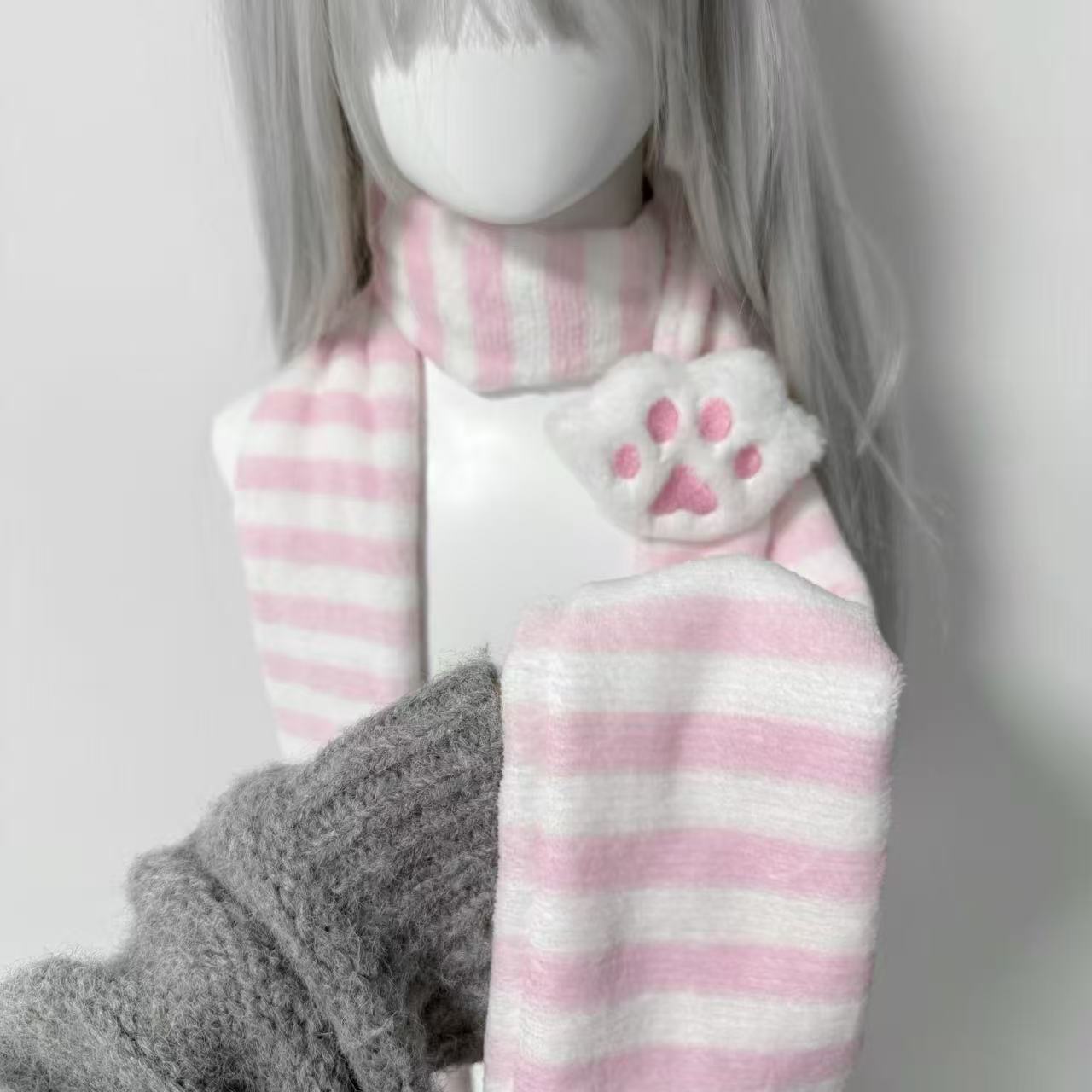 Travel Accessories For Elderly - Kawaii Kniied Scarf Cat Paw Decoration