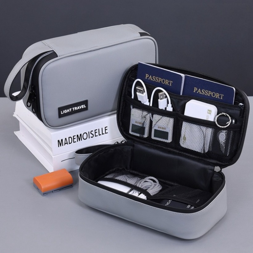 Travel Accessories Us - Lightweight Handheld Digital Gadget Storage Bag