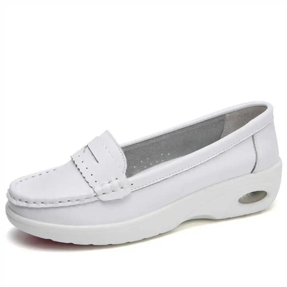 Thick Sole Slipon White Traine - Travel Accessories For Young Men recension och pris