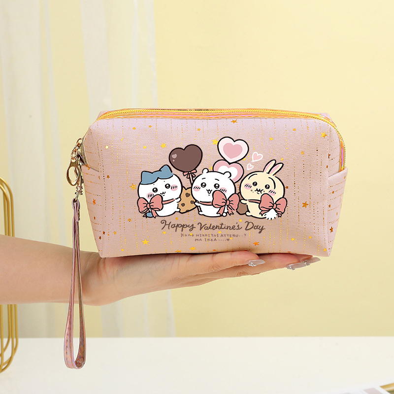 Chiikawas Hachiware Usagi Make - Travel Accessories Toiletry Bag recension och pris