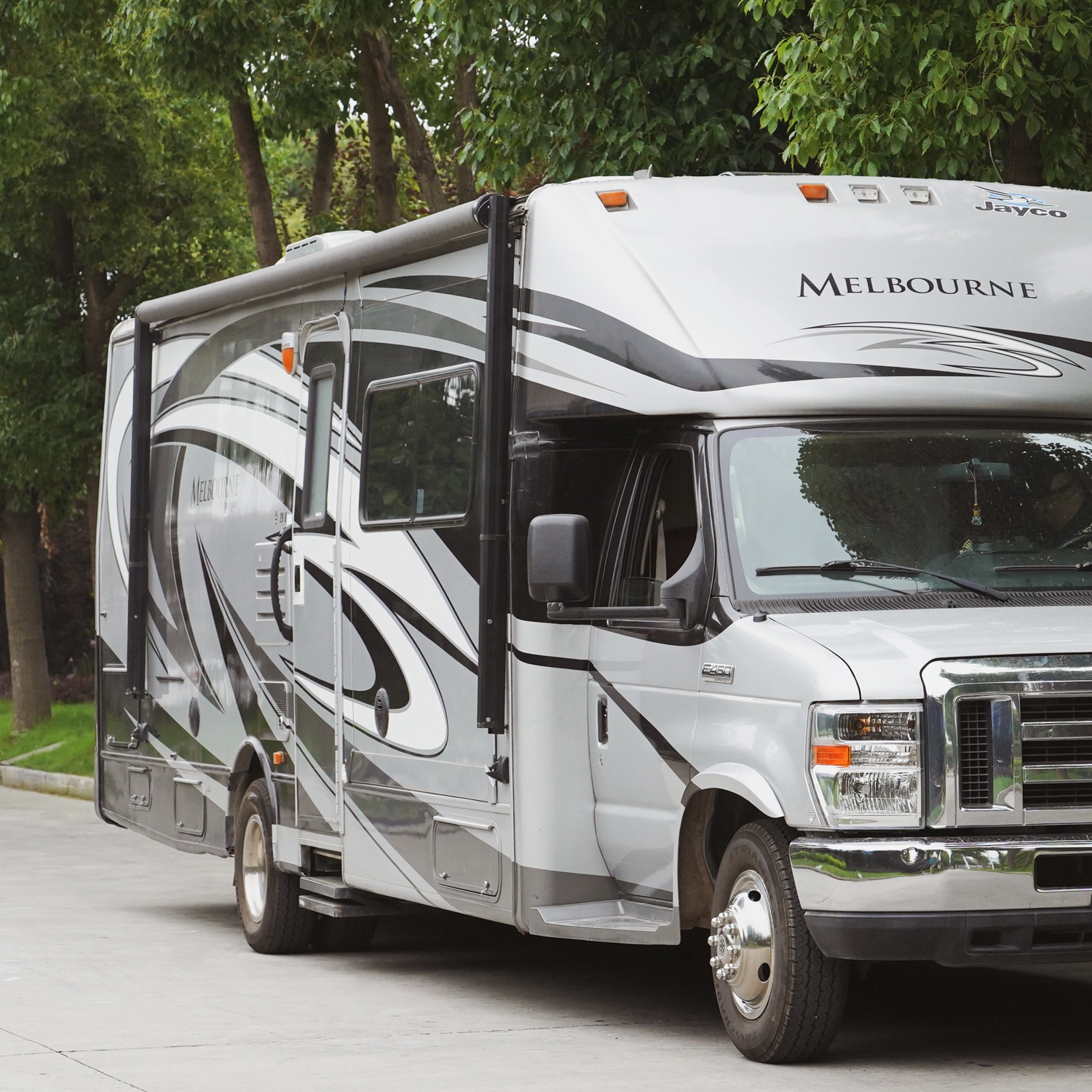 STLF Awnlux W5700 Electric RV  - Travel Accessories Us recension och pris