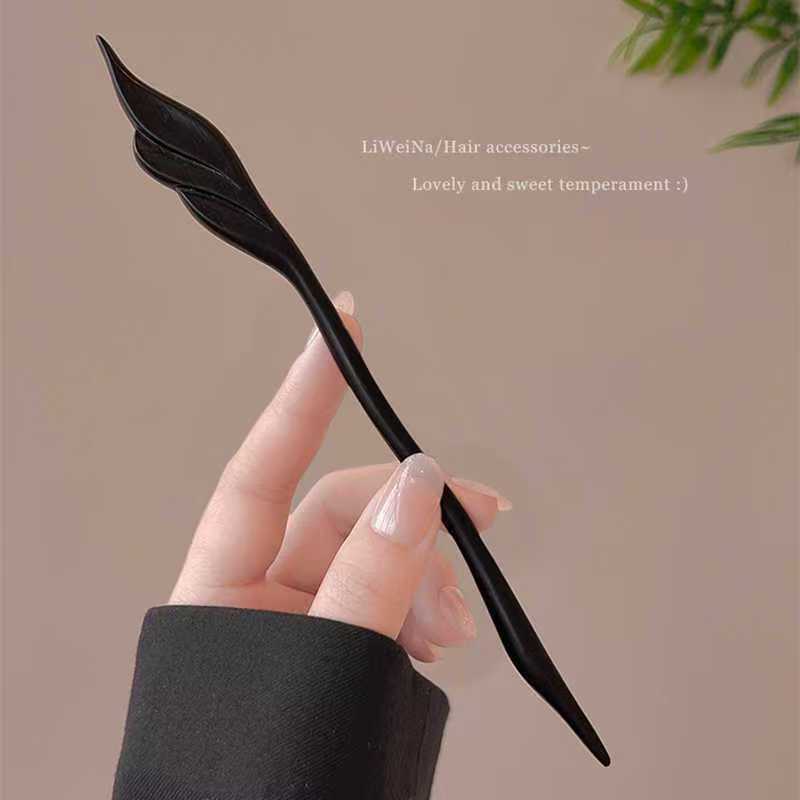 Wooden Hairp Exquisite Carving - Travel Accessories High End recension och pris