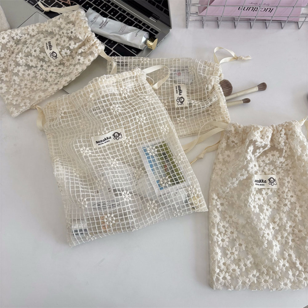 Lace Embroidered Daisy Mesh Dr - Travel Accessories In Bulk recension och pris