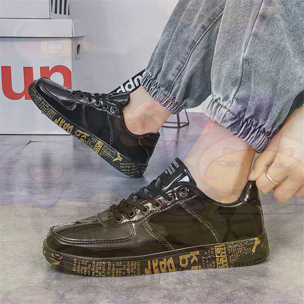 Round Foot Size 45 Sneakers Wh - Travel Accessories For Young Men recension och pris