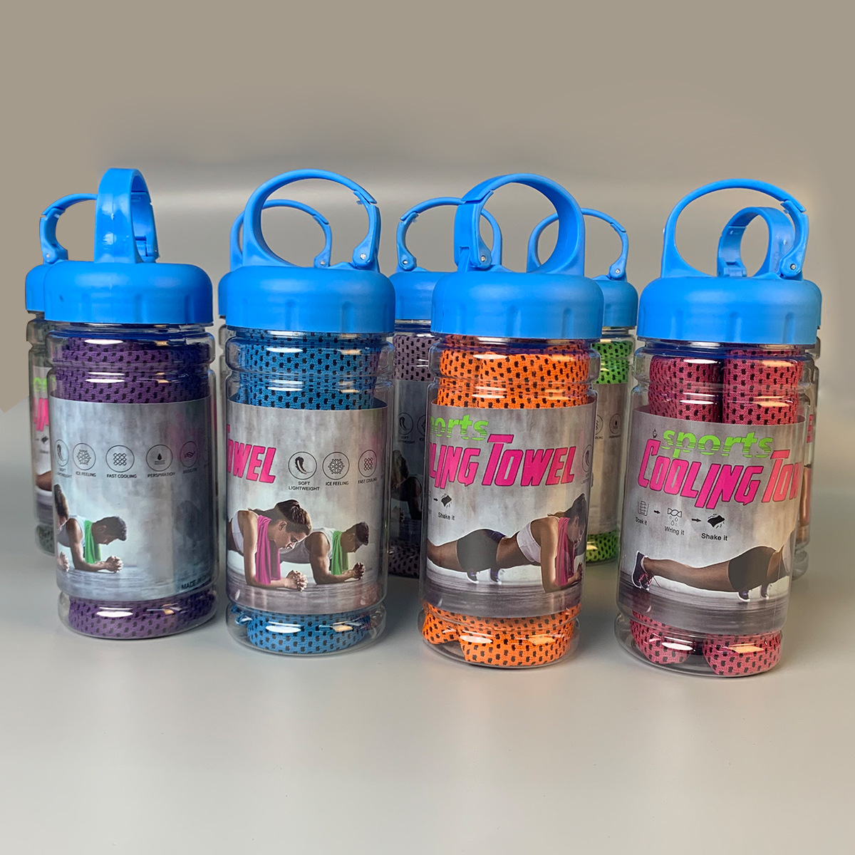 Cooling Towel with Portable Bo - Travel Accessories Bottles recension och pris