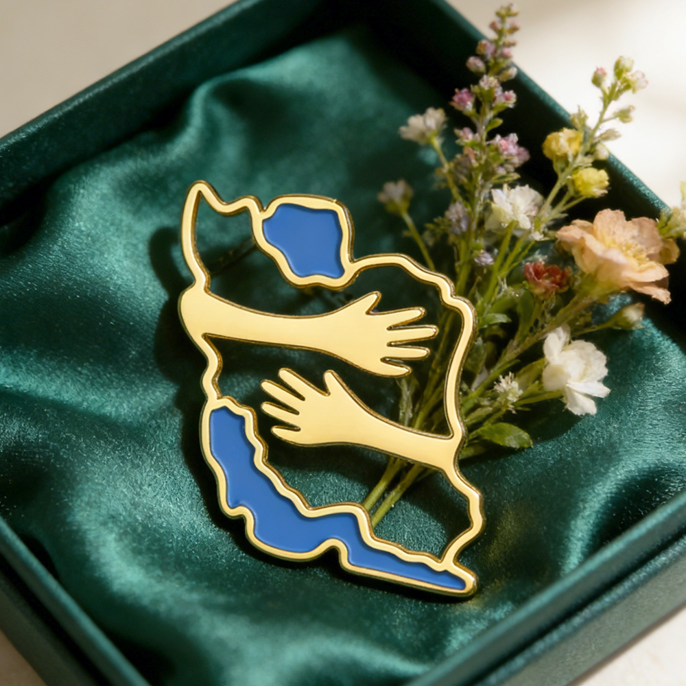 Dawapara Iran Map Shape Brooch - Travel Accessories In Bulk recension och pris